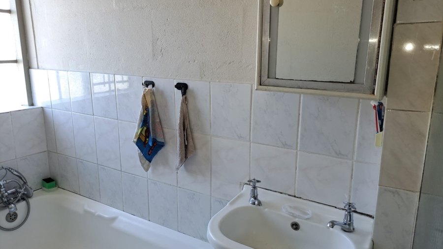 2 Bedroom Property for Sale in New Woodlands Western Cape